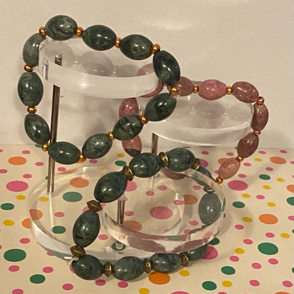 Genuine Pink Rhodonite crystal bracelet - Picture 5 of 5